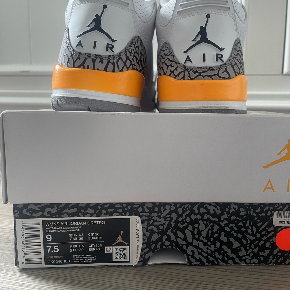 Jordan 3 Retro
Laser Orange (W)